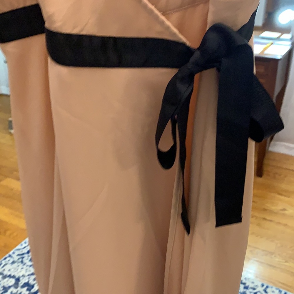 Cream and black dress with bow from H&M - Picture 4 of 4